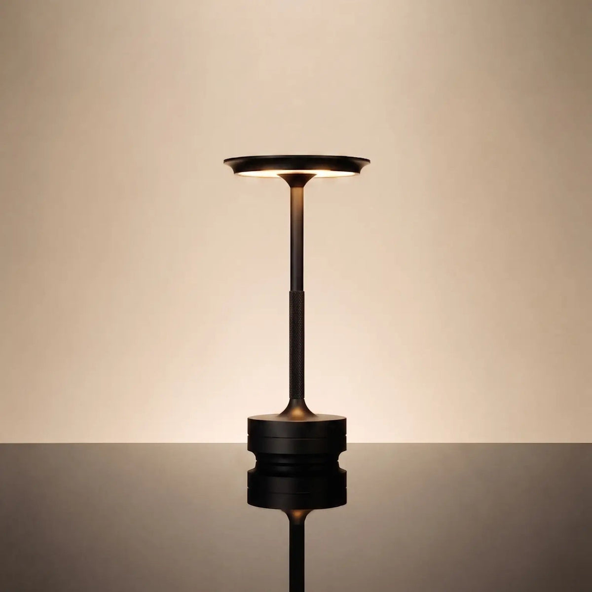 Solva cordless table lamp in black